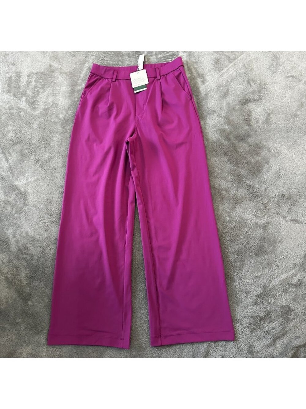 NWT Halara Pull On Pants Pleated Wide Leg Flare Women's MEDIUM Magenta